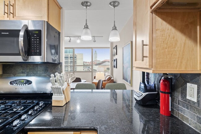 Building Photo - 1800 Lavaca St