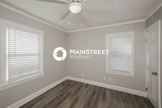 Building Photo - 3 Bedroom Pet-Friendly Home in LOUISVILLE,...