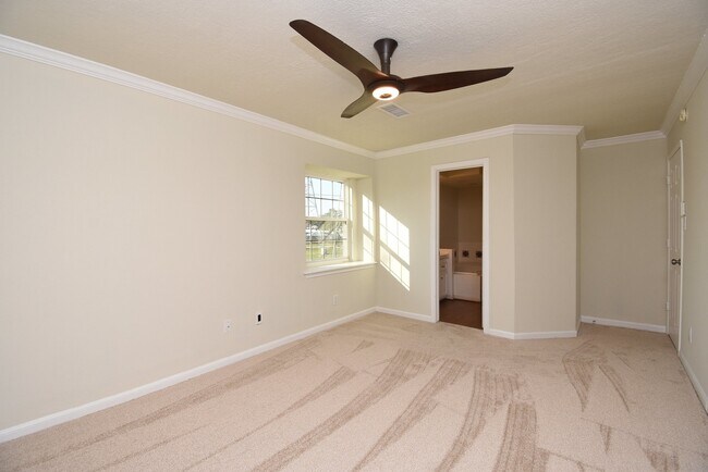 Building Photo - 2503 Southwick St