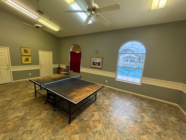 Building Photo - 5520 NW 26th Ln