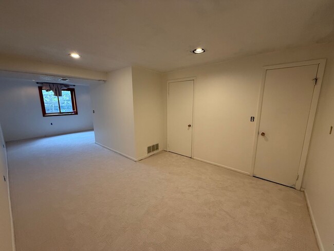 Building Photo - Perfect Table Mesa Family Home with Fully ...