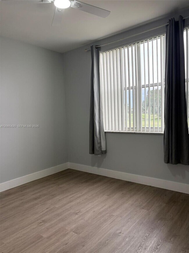 Building Photo - 2100 Greenview Shores Blvd
