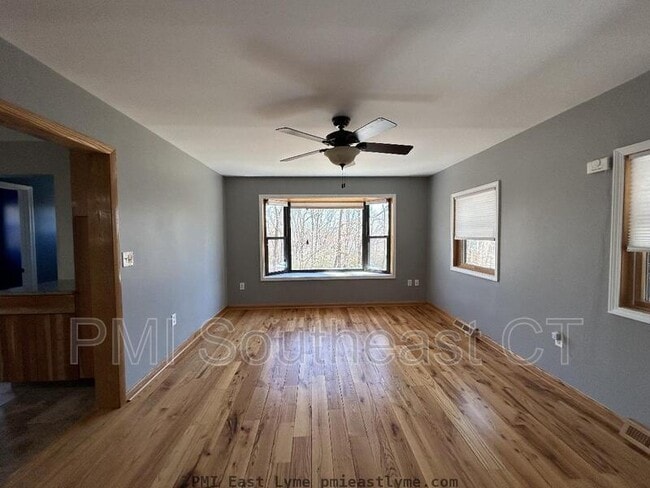 Building Photo - 349 West Rd