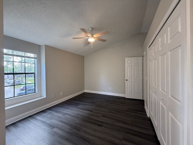 Building Photo - 2/2 Town Home in Casselberry