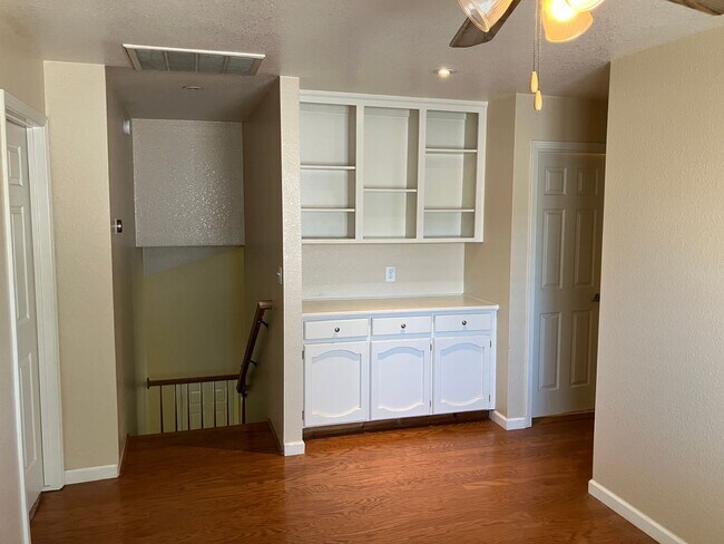 Building Photo - 1717 Whippoorwill Ct