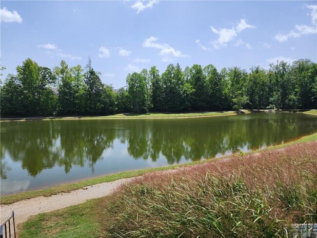 Building Photo - 4045 Brookview Dr