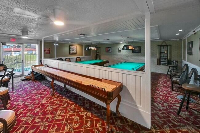 Building Photo - 203 Lake Carol Dr