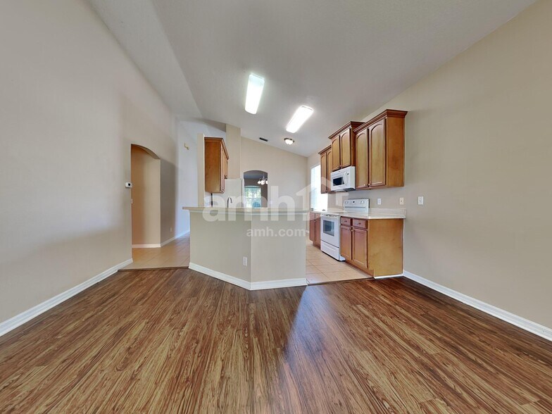 Building Photo - 12906 Cattail Shore Ln