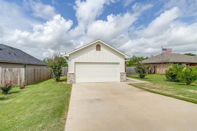 Building Photo - 609 Mesquite Dr