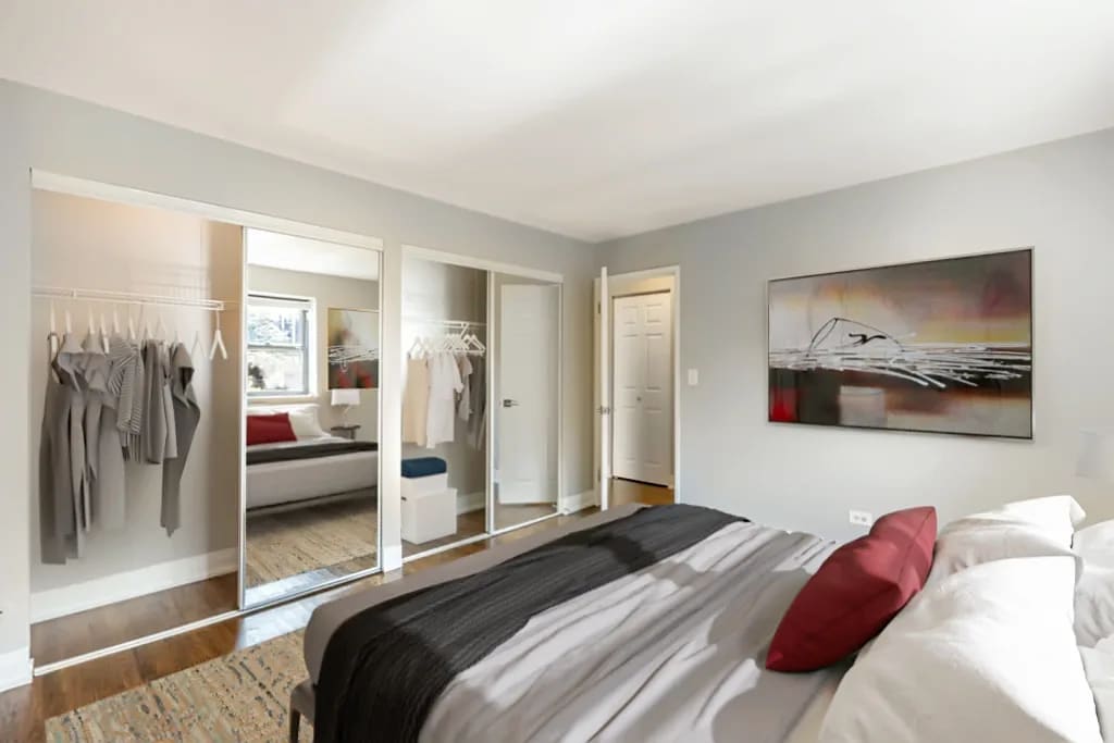 Building Photo - 6725 N Sheridan Rd