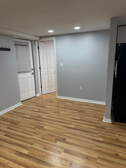 Building Photo - 2245 Jones Rd