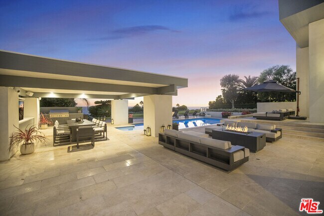 Building Photo - 30020 Morning View Dr