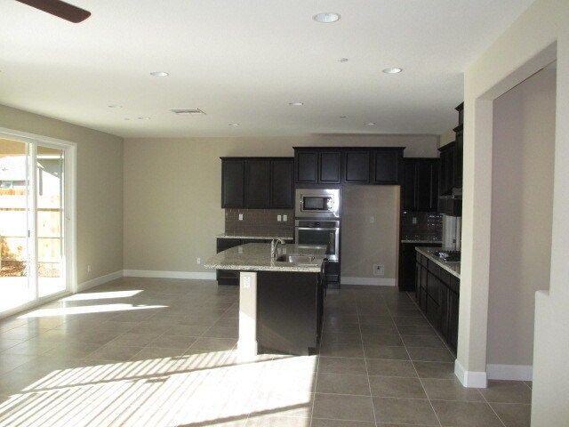 Building Photo - 4024 Jerome Way