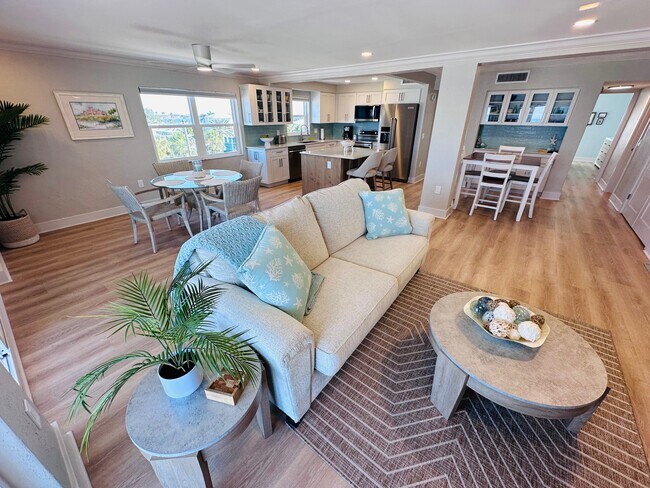 Building Photo - 555 Gulf Way