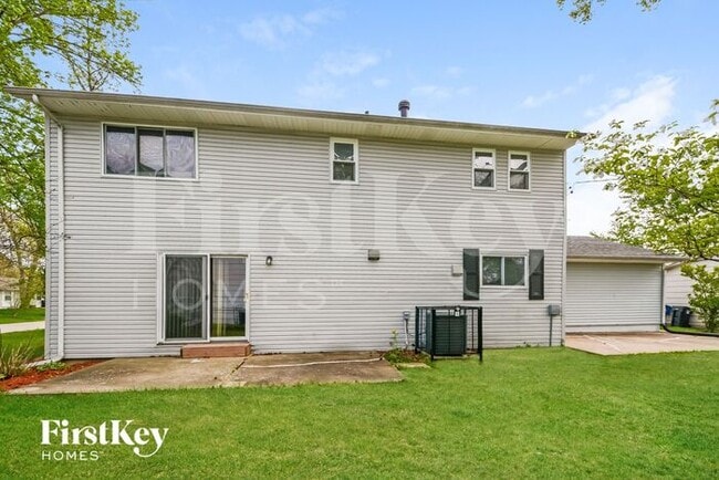 Building Photo - 2295 Montagne Dr
