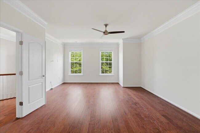 Building Photo - Expansive 4BR / 4.5BA Townhome in Lansdowne Town Center – Over 3,400 Sq Ft!