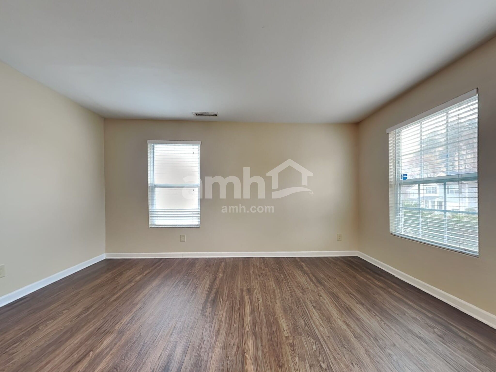 Building Photo - 911 Swearngan Ridge Ct