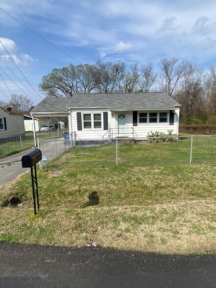 Building Photo - 807 Richmond Ave