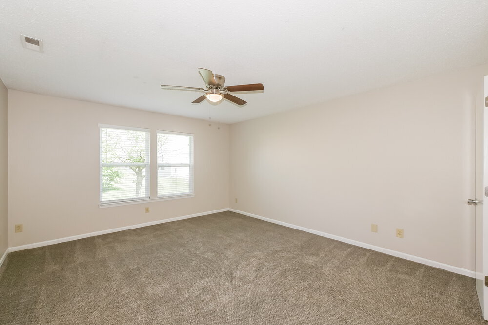 Building Photo - 2282 Shadowbrook Dr