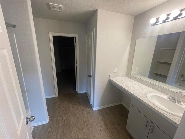 Building Photo - 14550 Breezy Orch Trail