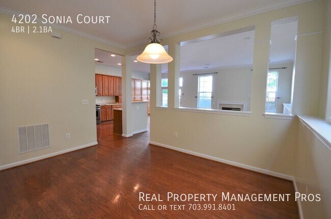 Building Photo - 4202 Sonia Ct
