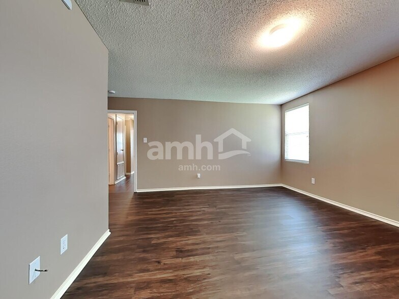Building Photo - 3028 Misty Ridge Ln