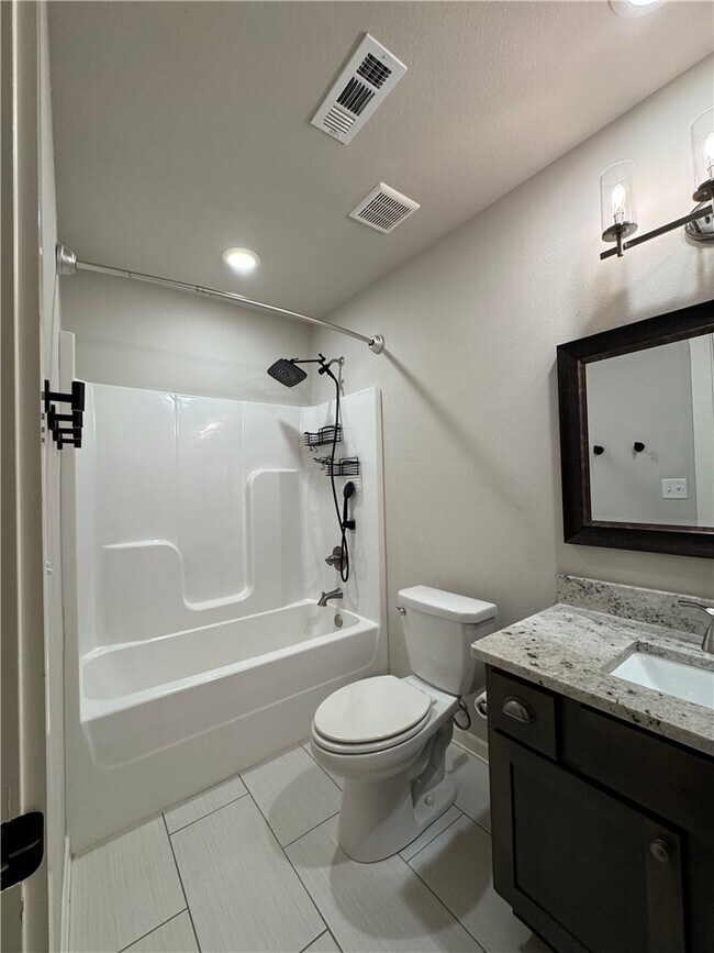 Building Photo - 1707 S K Pl