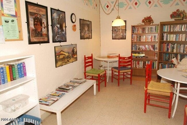 Building Photo - 1320 E Bethany Home Rd