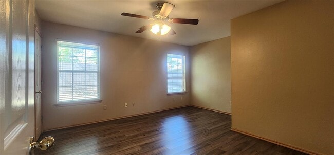 Building Photo - 6840 NW Willow Springs Dr