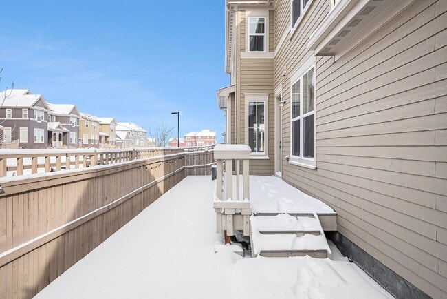 Building Photo - "Spacious 4-Bedroom Duplex Oasis with 3 Full Baths in Erie, CO - Your Perfect Home Awaits!"