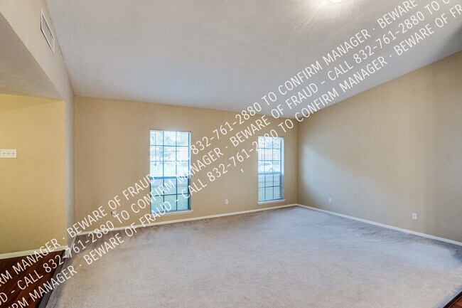 Building Photo - 3121 Fieldview Dr