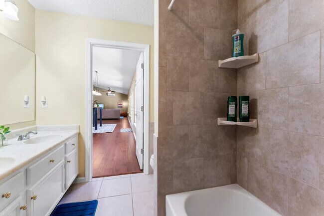 Building Photo - 15652 Coastal Ln