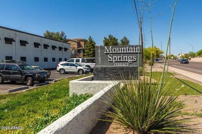 Building Photo - 18202 N Cave Creek Rd