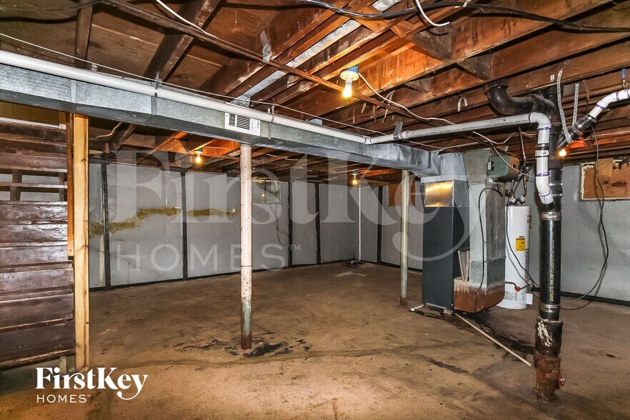 Building Photo - 7611 E 47th Terrace