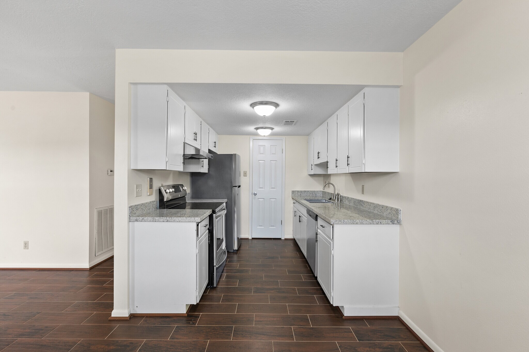 Building Photo - 717 Cedar Bayou Rd