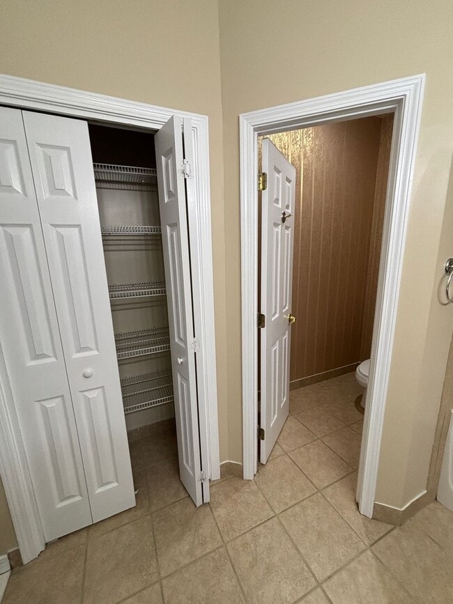 Building Photo - 3421 Cherry Ridge Rd