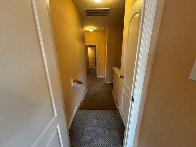 Building Photo - 506 Cypress Vista