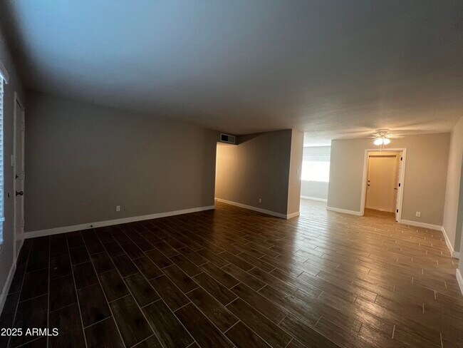 Building Photo - 6240 N 31st Ave