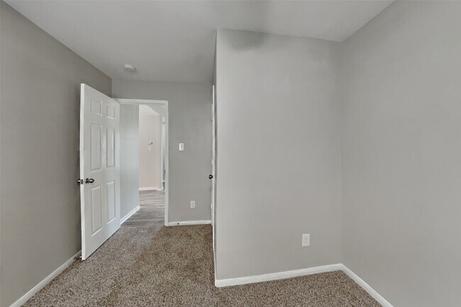 Building Photo - 19203 Canaras Ct
