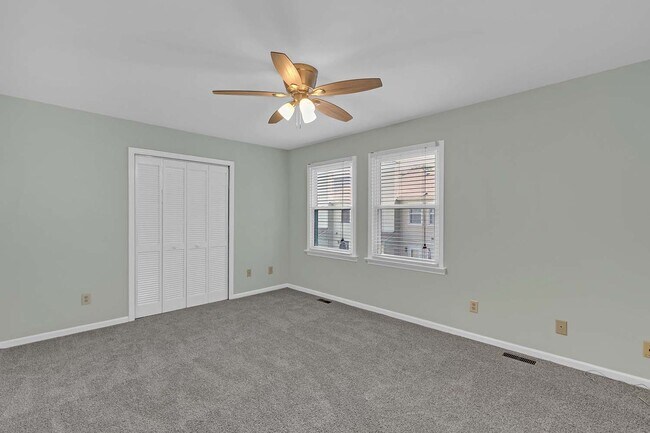 Building Photo - 119 Barfleur Pl