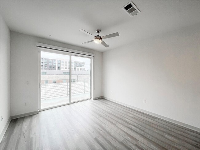 Building Photo - 3636 W Dallas St