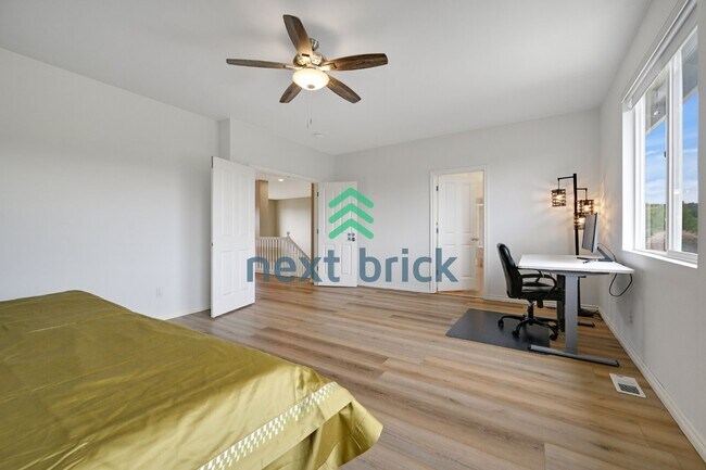 Building Photo - Beautiful 4 beds and 3 baths Modern Home Ready for Rent!
