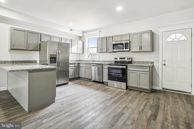 Building Photo - 3219 Presstman St