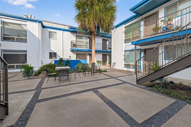 Building Photo - 2020 Huldy St