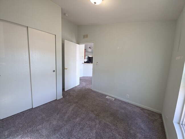 Building Photo - 560 Canal St