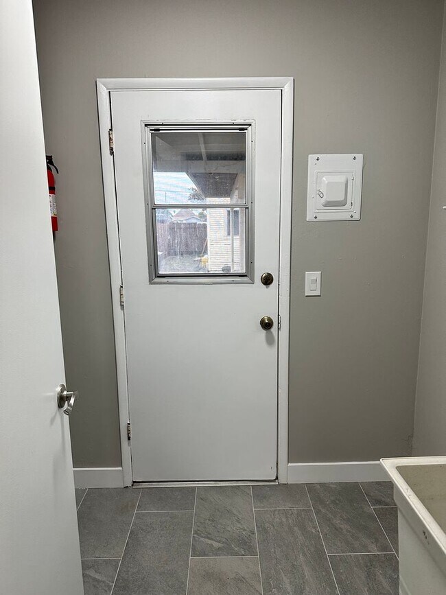 Building Photo - buena44