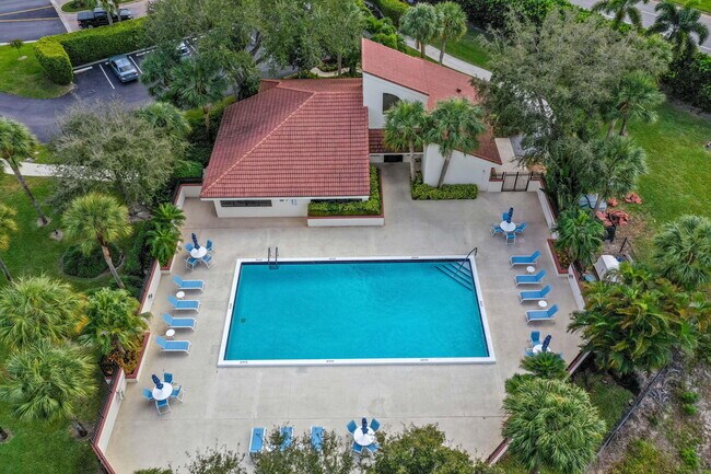 Building Photo - 405 Sea Oats Dr
