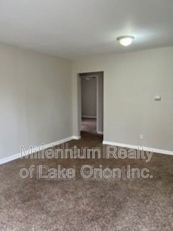 Building Photo - 13001 Albany St