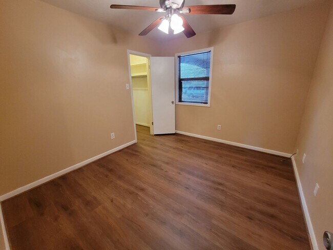 Building Photo - 2603 Vicksburg Ct