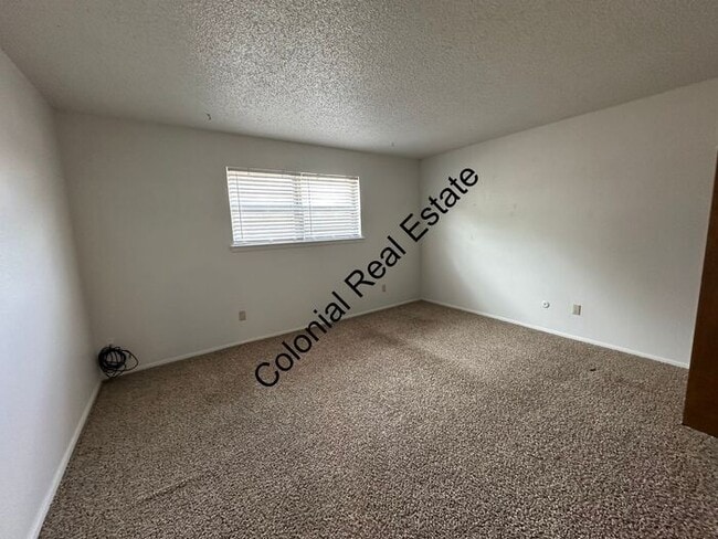 Building Photo - 2 story condo